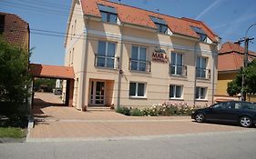 Mara Apartman